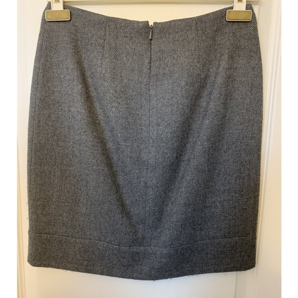 Vintage Pencil Skirt in Grey (Part of Matching Set/waist 28"/length 18.75") - Picture 2 of 3